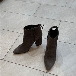 Stuart Weitzman Dark Gray Ankle Booties size37